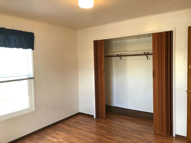 15796 SW Willamette St — Photo 10