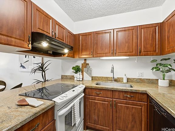 2nd image of 3138 Waialae Ave APT 226