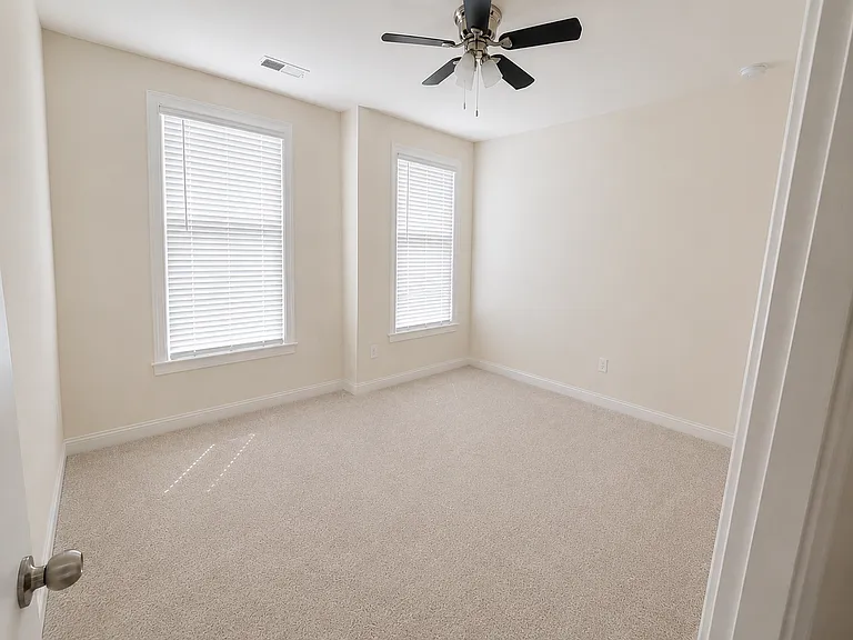 309 Kephart Way — Photo 16
