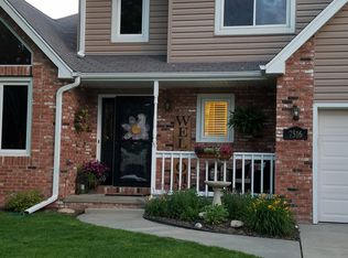 7516 Erin Ct, Lincoln, NE 68507