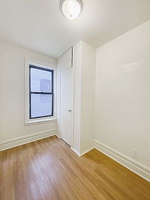 4th image of 254 Manhattan Ave APT 5D