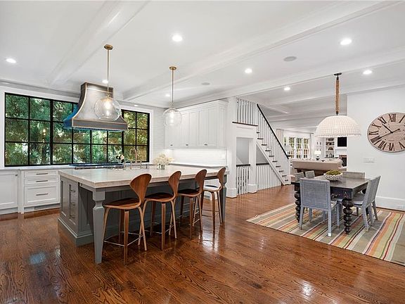 5th image of 3650 Cochise Dr SE