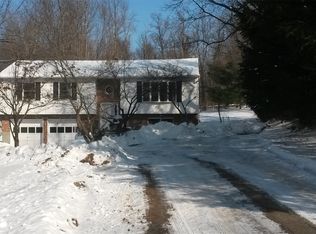 36 Sylvan Lake Rd, Hopewell Junction, NY 12533