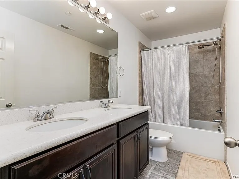 3285 Ledgewood Cir — Photo 17