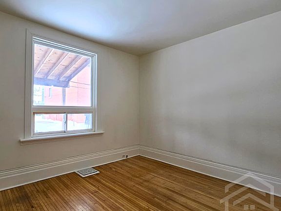 5th image of 358 Glebe St #1