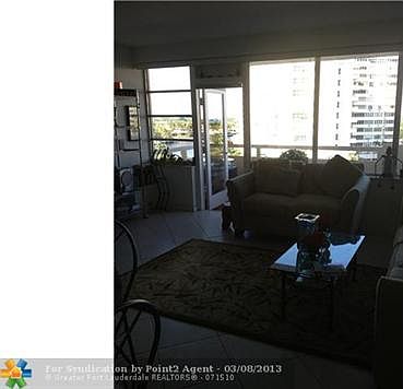 5th image of 3233 NE 34th St APT 706