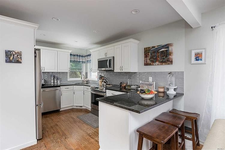 1st image of 63 Crestwood Blvd