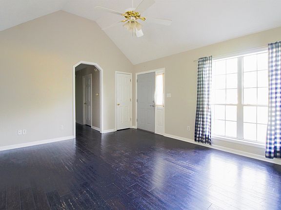 3rd image of 901 Conner Whitefield Rd