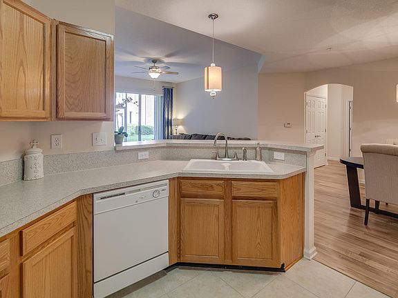 5th image of 785 OAKLEAF PLANTATION 313 Parkway #313