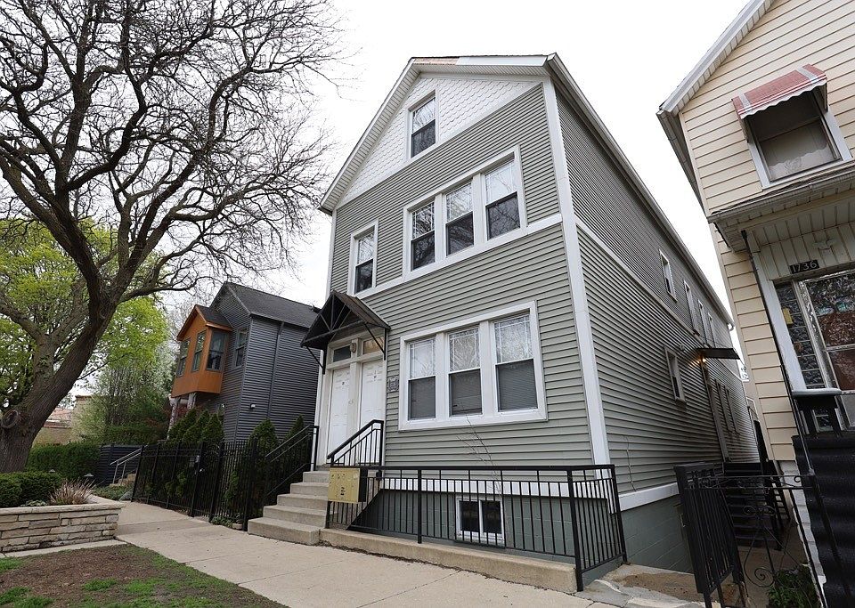 1st image of 1738 W Altgeld St #R3