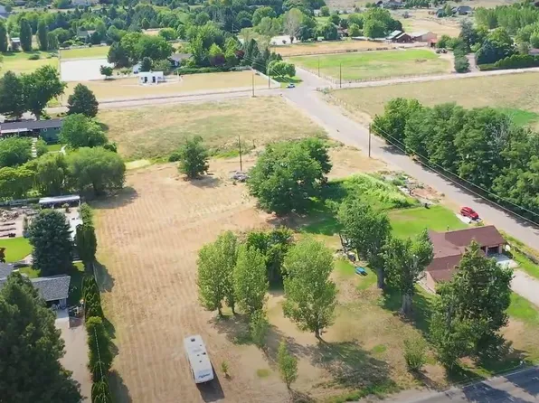 3635 N Eagle Rd, Eagle, ID 83616