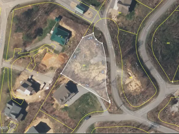 909 N Woodland Dr, Gatlinburg, TN 37738