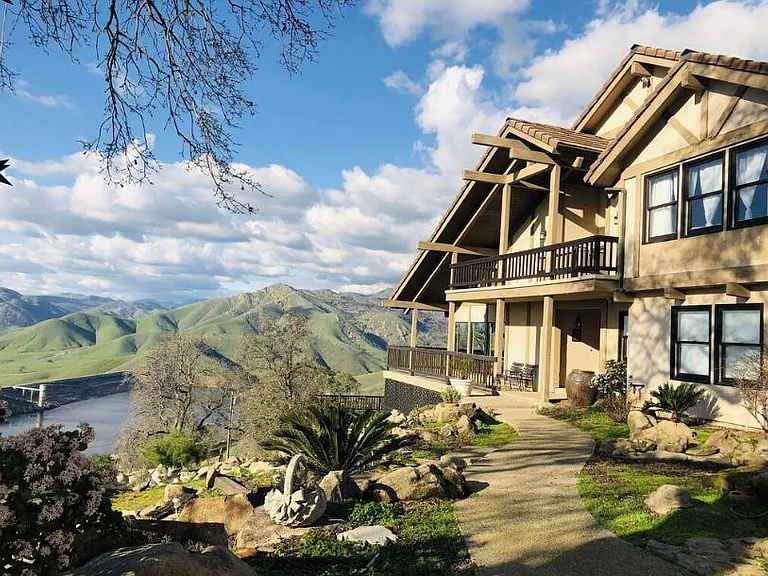 34455 Sierra Dr — Photo 1