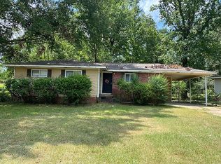 2871 Lakewood Dr, Jackson, MS 39212