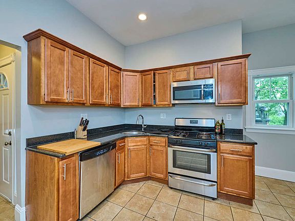 4th image of 41 Highland Park Ave #1