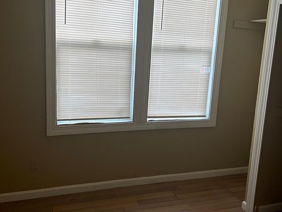 5th image of 2870 26th Ave #A