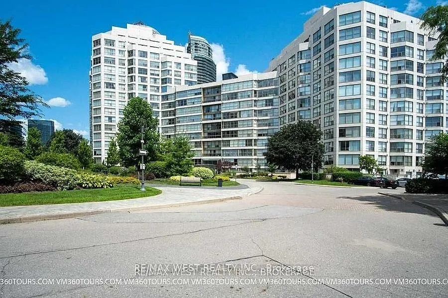 2261 Lake Shore Blvd W #314