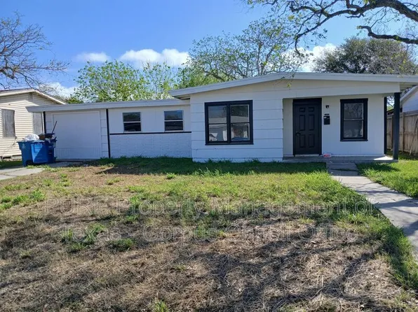 1506 Crosby St, Portland, TX 78374