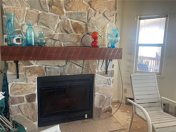 3rd image of 13011 W Lake Rd APT 4A