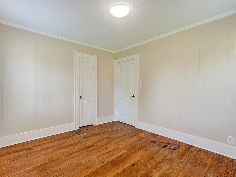 206 Merriman St — Photo 4