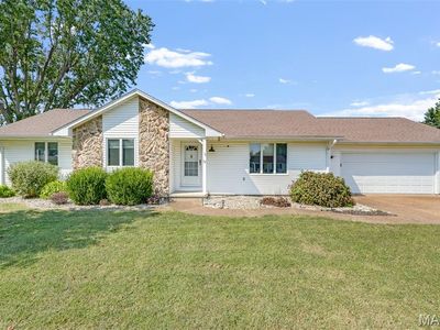 57 Kay Dr, Highland, IL, 62249