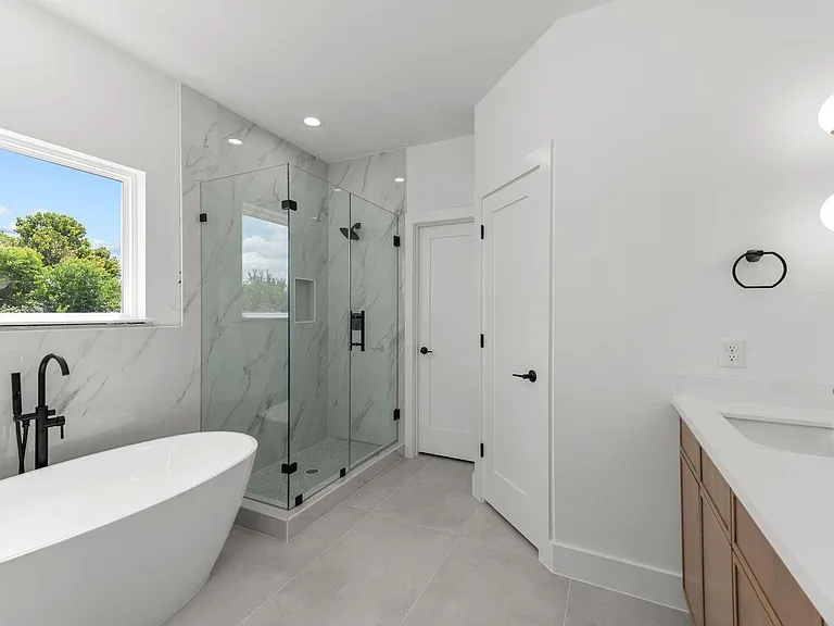 3348 Sauer St — Photo 22