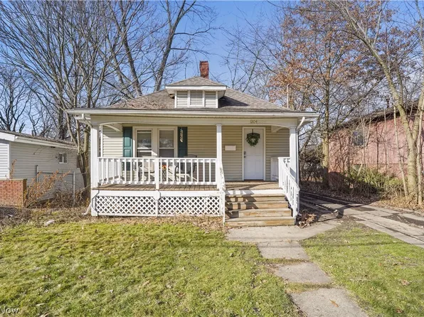1204 Bellows St, Akron, OH 44301
