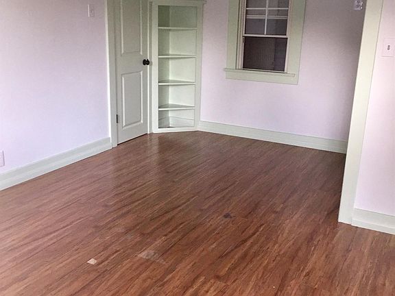 5th image of 1536 N Hill Ave