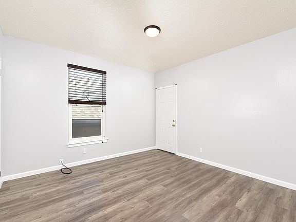4th image of 1024 E 11th St APT 3