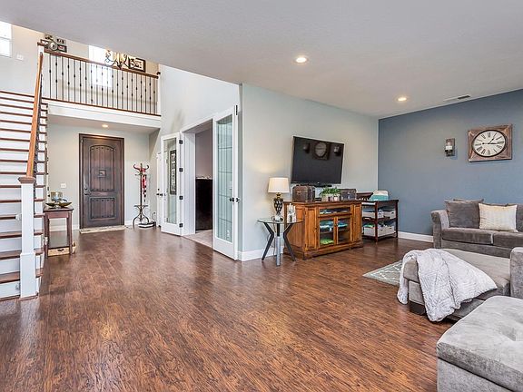 4th image of 1100 Silverton Cir