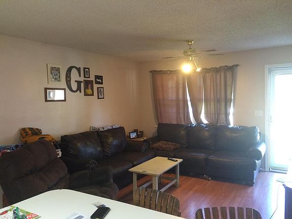 2nd image of 407 Shadow Dr