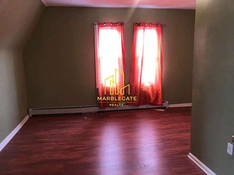 848 S 15th St #33 — Photo 5