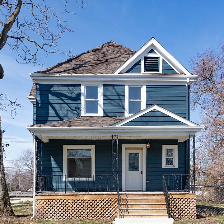 1st image of 900 N 8th Ave