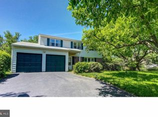 2876 Woodview Dr, Hatfield, PA 19440