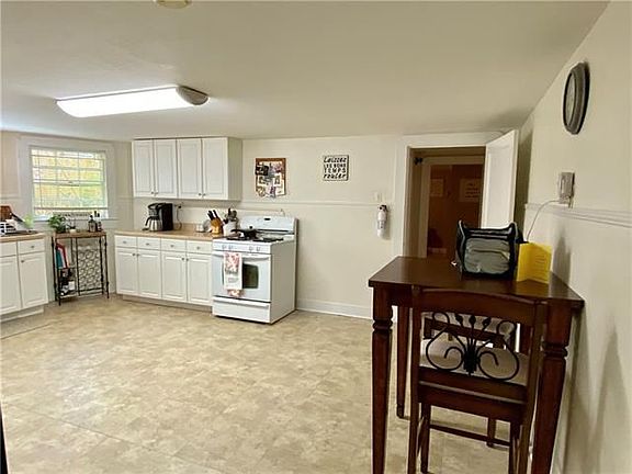 4th image of 1838 Upperline St #A