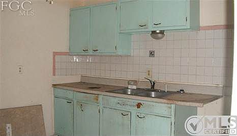 5th image of 4039 Washington Ave