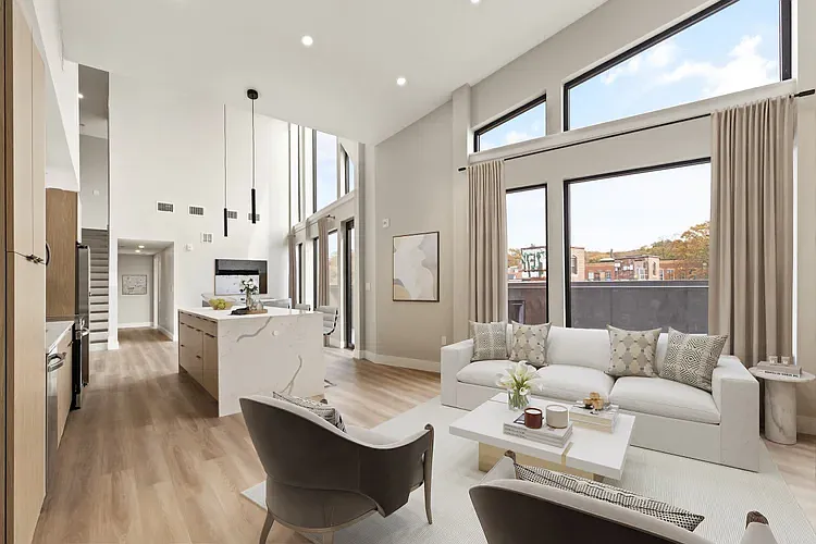 211 Green Street — Photo 2