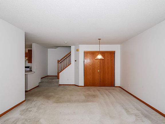 4th image of 11423 Elmwood Ave N