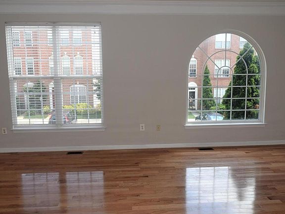 4th image of 13108 Park Crescent Cir