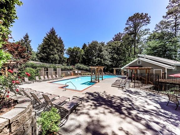 2nd image of 202 Riverview Dr SE