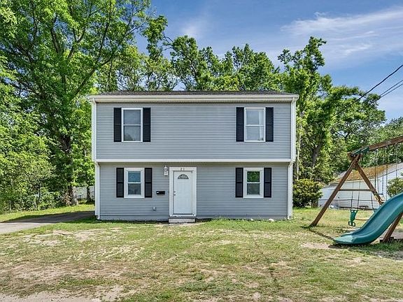 3rd image of 21 Doty Dr