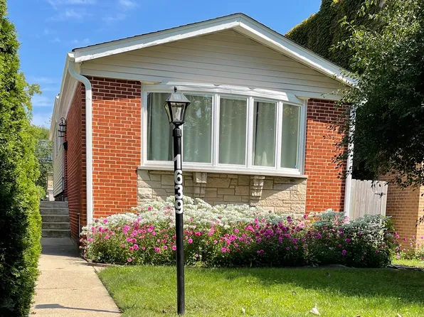 1639 McDaniel Ave, Evanston, IL 60201