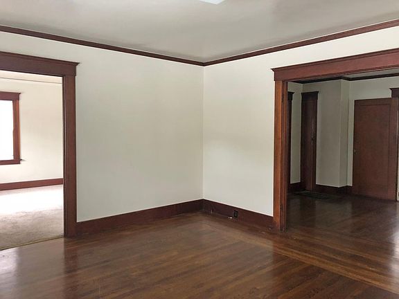 3rd image of 252 Bachman Ave