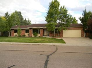 749 Oakhurst Dr, Cheyenne, WY 82009