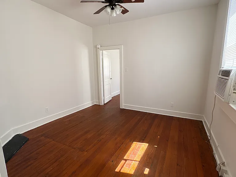 1122 Hillary St — Photo 3
