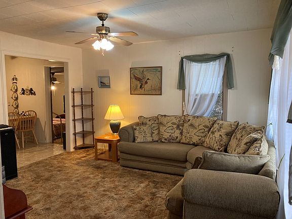 3rd image of 813 Childress St