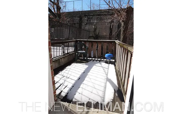Rented by Douglas Elliman | media 24