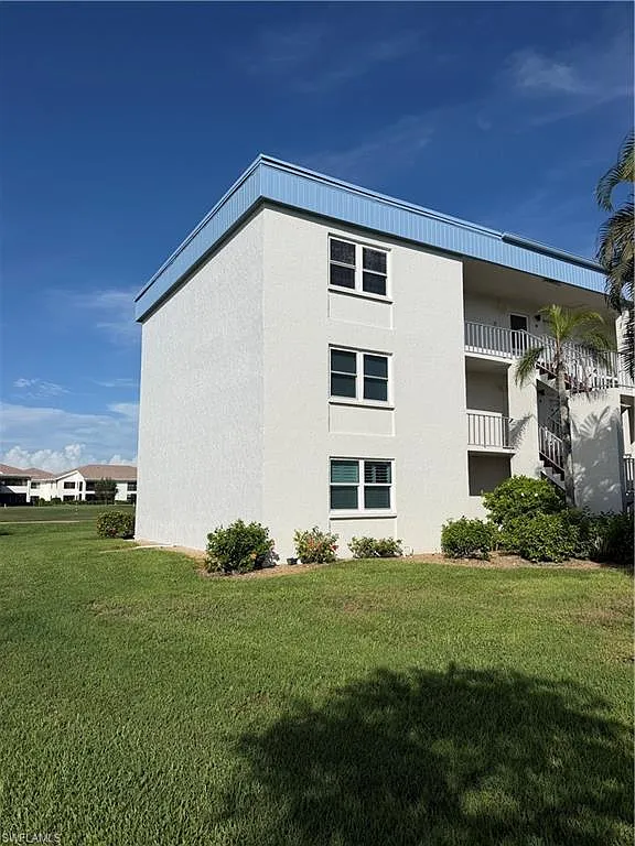 2 bed, 2.0 bath, 982 sqft, $2,500 — Photo 1