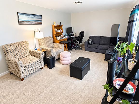 3rd image of 7921 Chinchilla Ln