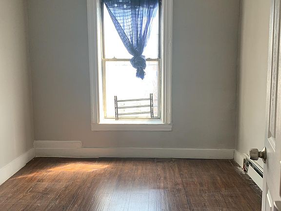 4th image of 1046 Grant Ave #B3